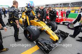 Jolyon Palmer (GBR) Renault Sport F1 Team RS16 on the grid. 12.06.2016. Formula 1 World Championship, Rd 7, Canadian Grand Prix, Montreal, Canada, Race Day.