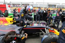 Max Verstappen (NLD) Red Bull Racing RB12 on the grid. 12.06.2016. Formula 1 World Championship, Rd 7, Canadian Grand Prix, Montreal, Canada, Race Day.