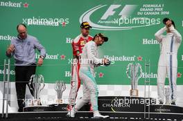 Race winner Lewis Hamilton (GBR) Mercedes AMG F1 celebrates on the podium. 12.06.2016. Formula 1 World Championship, Rd 7, Canadian Grand Prix, Montreal, Canada, Race Day.