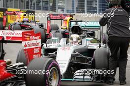 Pole sitter Lewis Hamilton (GBR) Mercedes AMG F1 W07 Hybrid in qualifying parc ferme. 11.06.2016. Formula 1 World Championship, Rd 7, Canadian Grand Prix, Montreal, Canada, Qualifying Day.