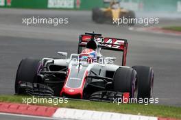 Romain Grosjean (FRA) Haas F1 Team VF-16 runs wide. 11.06.2016. Formula 1 World Championship, Rd 7, Canadian Grand Prix, Montreal, Canada, Qualifying Day.