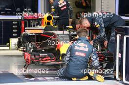 Red Bull Racing RB12 prepared in the pit garages. 09.06.2016. Formula 1 World Championship, Rd 7, Canadian Grand Prix, Montreal, Canada, Preparation Day.