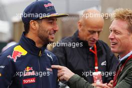 (L to R): Daniel Ricciardo (AUS) Red Bull Racing with Simon Lazenby (GBR) Sky Sports F1 TV Presenter. 09.06.2016. Formula 1 World Championship, Rd 7, Canadian Grand Prix, Montreal, Canada, Preparation Day.
