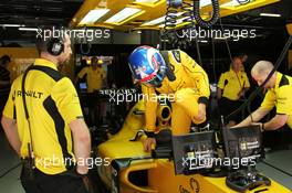 Jolyon Palmer (GBR) Renault Sport F1 Team RS16. 15.04.2016. Formula 1 World Championship, Rd 3, Chinese Grand Prix, Shanghai, China, Practice Day.