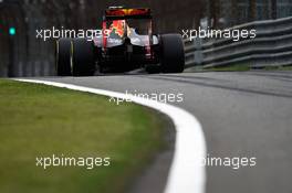 Daniil Kvyat (RUS) Red Bull Racing RB12. 15.04.2016. Formula 1 World Championship, Rd 3, Chinese Grand Prix, Shanghai, China, Practice Day.