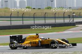 Kevin Magnussen (DEN) Renault Sport F1 Team RS16. 15.04.2016. Formula 1 World Championship, Rd 3, Chinese Grand Prix, Shanghai, China, Practice Day.
