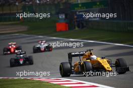 Kevin Magnussen (DEN) Renault Sport F1 Team RS16. 17.04.2016. Formula 1 World Championship, Rd 3, Chinese Grand Prix, Shanghai, China, Race Day.