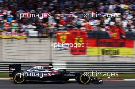 Fernando Alonso (ESP) McLaren MP4-31. 17.04.2016. Formula 1 World Championship, Rd 3, Chinese Grand Prix, Shanghai, China, Race Day.