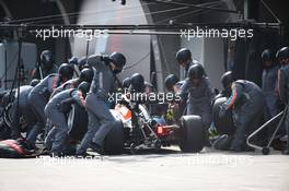 Rio Haryanto (IDN) Manor Racing MRT MRT05 Pit stop. 17.04.2016. Formula 1 World Championship, Rd 3, Chinese Grand Prix, Shanghai, China, Race Day.