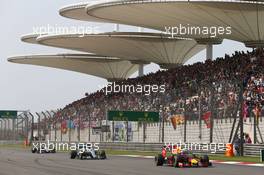 Daniel Ricciardo (AUS) Red Bull Racing RB12. 17.04.2016. Formula 1 World Championship, Rd 3, Chinese Grand Prix, Shanghai, China, Race Day.