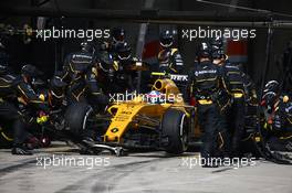 Jolyon Palmer (GBR) Renault Sport F1 Team RE16  Pit stop. 17.04.2016. Formula 1 World Championship, Rd 3, Chinese Grand Prix, Shanghai, China, Race Day.