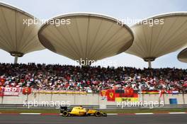 Kevin Magnussen (DEN) Renault Sport F1 Team RS16. 17.04.2016. Formula 1 World Championship, Rd 3, Chinese Grand Prix, Shanghai, China, Race Day.