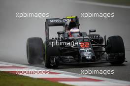 Jenson Button (GBR) McLaren MP4-31. 16.04.2016. Formula 1 World Championship, Rd 3, Chinese Grand Prix, Shanghai, China, Qualifying Day.