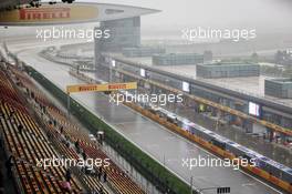 A wet and rainy start / finish straight. 16.04.2016. Formula 1 World Championship, Rd 3, Chinese Grand Prix, Shanghai, China, Qualifying Day.