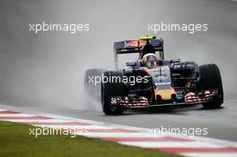 Carlos Sainz Jr (ESP) Scuderia Toro Rosso STR11. 16.04.2016. Formula 1 World Championship, Rd 3, Chinese Grand Prix, Shanghai, China, Qualifying Day.