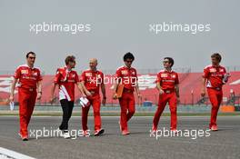 Sebastian Vettel (GER) Ferrari walks the circuit with the team. 14.04.2016. Formula 1 World Championship, Rd 3, Chinese Grand Prix, Shanghai, China, Preparation Day.