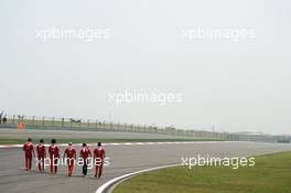 Sebastian Vettel (GER) Ferrari walks the circuit with the team. 14.04.2016. Formula 1 World Championship, Rd 3, Chinese Grand Prix, Shanghai, China, Preparation Day.