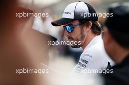 Fernando Alonso (ESP) McLaren signs autographs for the fans. 14.04.2016. Formula 1 World Championship, Rd 3, Chinese Grand Prix, Shanghai, China, Preparation Day.