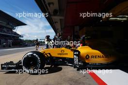 Kevin Magnussen (DEN) Renault Sport F1 Team RS16. 13.05.2016. Formula 1 World Championship, Rd 5, Spanish Grand Prix, Barcelona, Spain, Practice Day.