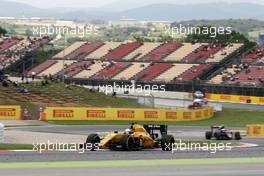 Kevin Magnussen (DEN) Renault Sport F1 Team RS16. 13.05.2016. Formula 1 World Championship, Rd 5, Spanish Grand Prix, Barcelona, Spain, Practice Day.