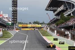 Kevin Magnussen (DEN) Renault Sport F1 Team RS16. 13.05.2016. Formula 1 World Championship, Rd 5, Spanish Grand Prix, Barcelona, Spain, Practice Day.