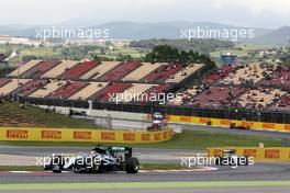 Lewis Hamilton (GBR) Mercedes AMG F1 W07 Hybrid. 13.05.2016. Formula 1 World Championship, Rd 5, Spanish Grand Prix, Barcelona, Spain, Practice Day.