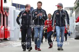 Daniil Kvyat (RUS), Scuderia Toro Rosso and Carlos Sainz (ESP), Scuderia Toro Rosso  13.05.2016. Formula 1 World Championship, Rd 5, Spanish Grand Prix, Barcelona, Spain, Practice Day.