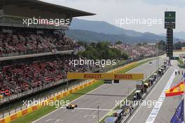 Kevin Magnussen (DEN) Renault Sport F1 Team RS16. 13.05.2016. Formula 1 World Championship, Rd 5, Spanish Grand Prix, Barcelona, Spain, Practice Day.