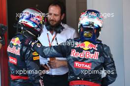 Max Verstappen (NLD) Red Bull Racing RB12 and Daniel Ricciardo (AUS) Red Bull Racing RB12. 15.05.2016. Formula 1 World Championship, Rd 5, Spanish Grand Prix, Barcelona, Spain, Race Day.