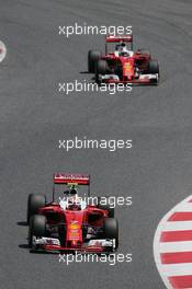 Kimi Raikkonen (FIN) Ferrari SF16-H leads team mate Sebastian Vettel (GER) Ferrari SF16-H on the formation lap. 15.05.2016. Formula 1 World Championship, Rd 5, Spanish Grand Prix, Barcelona, Spain, Race Day.