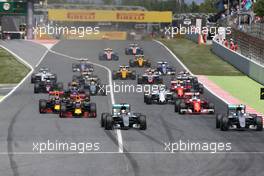 Stat of the race, Nico Rosberg (GER), Mercedes AMG F1 Team and Lewis Hamilton (GBR), Mercedes AMG F1 Team  15.05.2016. Formula 1 World Championship, Rd 5, Spanish Grand Prix, Barcelona, Spain, Race Day.