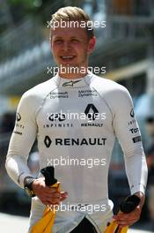 Kevin Magnussen (DEN) Renault Sport F1 Team. 14.05.2016. Formula 1 World Championship, Rd 5, Spanish Grand Prix, Barcelona, Spain, Qualifying Day.