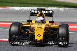 Kevin Magnussen (DEN) Renault Sport F1 Team RS16. 14.05.2016. Formula 1 World Championship, Rd 5, Spanish Grand Prix, Barcelona, Spain, Qualifying Day.