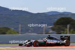 Lewis Hamilton (GBR) Mercedes AMG F1 W07 Hybrid. 14.05.2016. Formula 1 World Championship, Rd 5, Spanish Grand Prix, Barcelona, Spain, Qualifying Day.