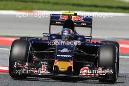 Carlos Sainz Jr (ESP) Scuderia Toro Rosso STR11. 14.05.2016. Formula 1 World Championship, Rd 5, Spanish Grand Prix, Barcelona, Spain, Qualifying Day.