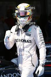 Pole for Lewis Hamilton (GBR) Mercedes Petronas AMG F1. 14.05.2016. Formula 1 World Championship, Rd 5, Spanish Grand Prix, Barcelona, Spain, Qualifying Day.