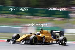 Kevin Magnussen (DEN) Renault Sport F1 Team RS16. 14.05.2016. Formula 1 World Championship, Rd 5, Spanish Grand Prix, Barcelona, Spain, Qualifying Day.