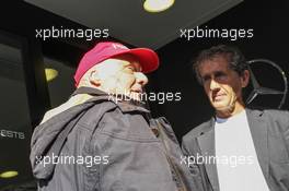 (L to R): Niki Lauda (AUT) Mercedes Non-Executive Chairman with Alain Prost (FRA). 14.05.2016. Formula 1 World Championship, Rd 5, Spanish Grand Prix, Barcelona, Spain, Qualifying Day.