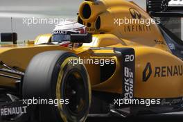 Kevin Magnussen (DEN) Renault Sport F1 Team RS16. 14.05.2016. Formula 1 World Championship, Rd 5, Spanish Grand Prix, Barcelona, Spain, Qualifying Day.