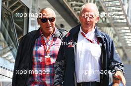 (L to R): Dietrich Mateschitz (AUT) CEO and Founder of Red Bull with Dr Helmut Marko (AUT) Red Bull Motorsport Consultant. 15.05.2016. Formula 1 World Championship, Rd 5, Spanish Grand Prix, Barcelona, Spain, Race Day.