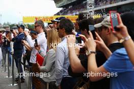 Fans in the pit lane. 15.05.2016. Formula 1 World Championship, Rd 5, Spanish Grand Prix, Barcelona, Spain, Race Day.