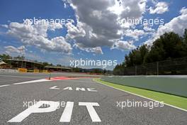 Pitlane 12.05.2016. Formula 1 World Championship, Rd 5, Spanish Grand Prix, Barcelona, Spain, Preparation Day.