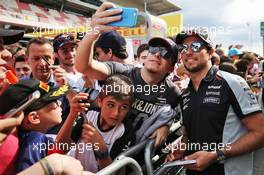 Sergio Perez (MEX) Sahara Force India F1 with fans. 12.05.2016. Formula 1 World Championship, Rd 5, Spanish Grand Prix, Barcelona, Spain, Preparation Day.