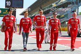 Sebastian Vettel (GER) Ferrari walks the circuit with the team. 12.05.2016. Formula 1 World Championship, Rd 5, Spanish Grand Prix, Barcelona, Spain, Preparation Day.
