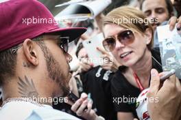 Lewis Hamilton (GBR) Mercedes AMG F1 signs autographs for the fans. 12.05.2016. Formula 1 World Championship, Rd 5, Spanish Grand Prix, Barcelona, Spain, Preparation Day.