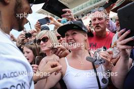 Lewis Hamilton (GBR) Mercedes AMG F1 signs autographs for the fans. 12.05.2016. Formula 1 World Championship, Rd 5, Spanish Grand Prix, Barcelona, Spain, Preparation Day.