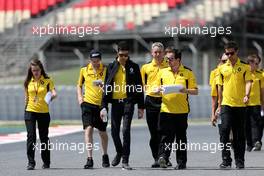 Esteban Ocon (FRA), Third Driver, Renault Sport F1 Team and Jolyon Palmer (GBR), Renault Sport F1 Team  12.05.2016. Formula 1 World Championship, Rd 5, Spanish Grand Prix, Barcelona, Spain, Preparation Day.