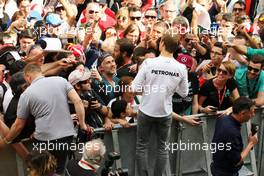 Nico Rosberg (GER) Mercedes AMG F1 signs autographs for the fans. 12.05.2016. Formula 1 World Championship, Rd 5, Spanish Grand Prix, Barcelona, Spain, Preparation Day.
