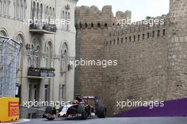 Daniil Kvyat (RUS) Scuderia Toro Rosso STR11. 17.06.2016. Formula 1 World Championship, Rd 8, European Grand Prix, Baku Street Circuit, Azerbaijan, Practice Day.