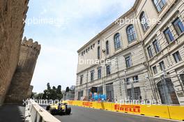 Kevin Magnussen (DEN) Renault Sport F1 Team RS16. 17.06.2016. Formula 1 World Championship, Rd 8, European Grand Prix, Baku Street Circuit, Azerbaijan, Practice Day.